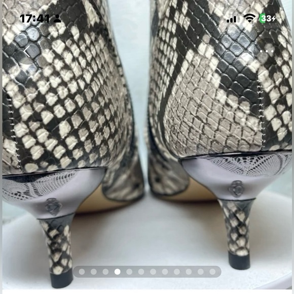 NEW Michael Kors Kadence Kitten Bootie EMB Faux Leather Color Sand Size 9.5M Box - Picture 16 of 16